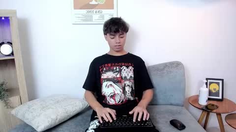 honeymoon_sariel online show from November 5, 8:22 pm