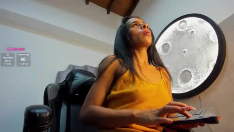 honnyy_23 online show from September 17, 8:01 pm