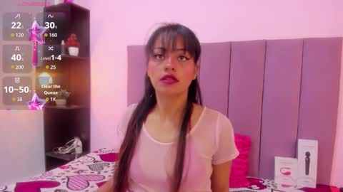 holly online show from October 15, 8:31 pm