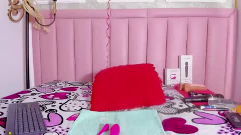 holly online show from February 17, 10:42 pm