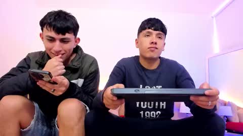 hoot_booys_ online show from February 17, 8:08 pm