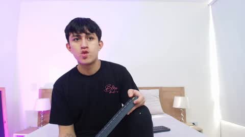 hoot_booys_ online show from March 23, 8:36 pm