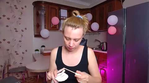 hope happyyy online show from September 14, 6:59 am