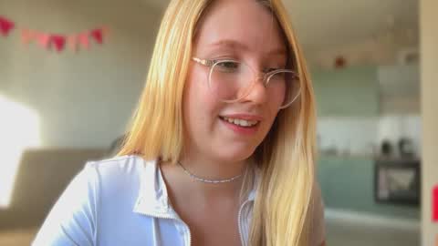 Snapshot of horney_audrey chatting on October 13, 3:08 am Audrey online show from October 13, 3:08 am
