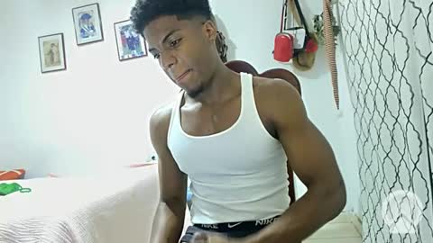 Snapshot of horneyguy2399 chatting on January 9, 1:50 am sugarbaby online show from January 9, 1:50 am