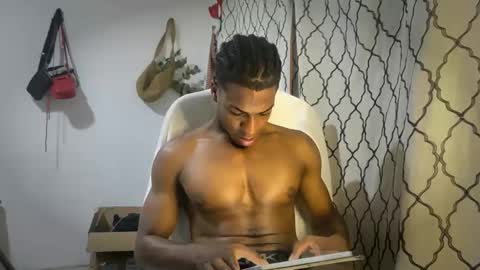 Snapshot of horneyguy2399 chatting on October 19, 5:06 pm sugarbaby online show from October 19, 5:06 pm