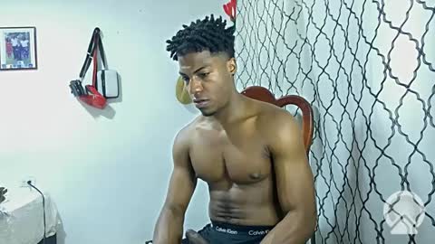 Snapshot of horneyguy2399 chatting on March 12, 10:28 pm sugarbaby online show from March 12, 10:28 pm