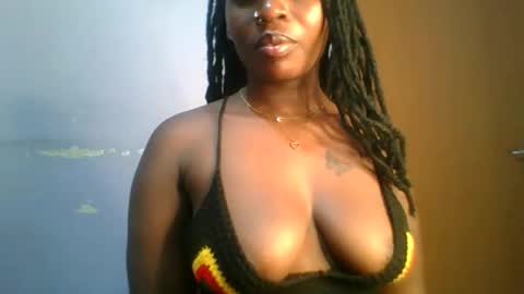 phanice online show from November 18, 8:45 pm