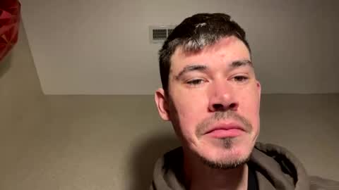 Justin 7 inches online show from March 2, 5:04 pm