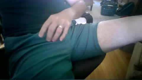hornyhubby1001 online show from June 29, 3:23 pm