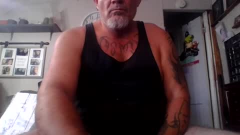 hornyhungwhiteboy4u269 online show from August 2, 11:06 pm