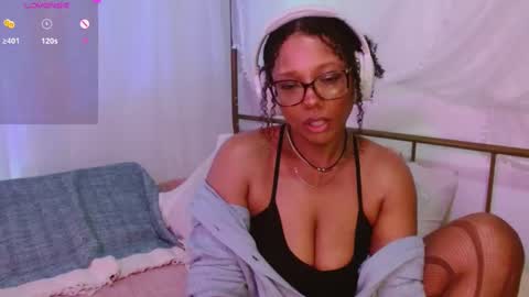 Horny Little Honey online show from March 11, 7:57 am