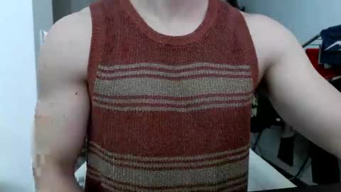 hornyspaniard93 online show from May 29, 4:16 pm