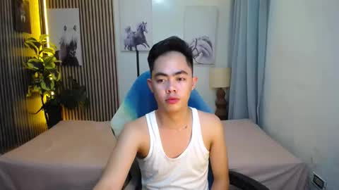 Snapshot of hot_8inchtwink chatting on October 16, 9:09 am Rylle online show from October 16, 9:09 am