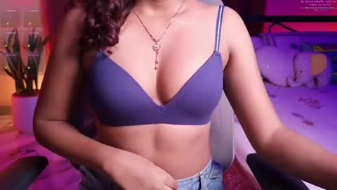 Hot  chocolate online show from July 1, 7:22 pm