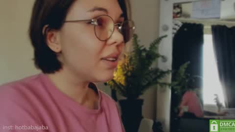   online show from March 1, 10:13 am