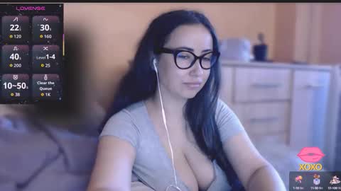 Snapshot of hot_big_ass chatting on September 24, 8:32 am v     online show from September 24, 8:32 am