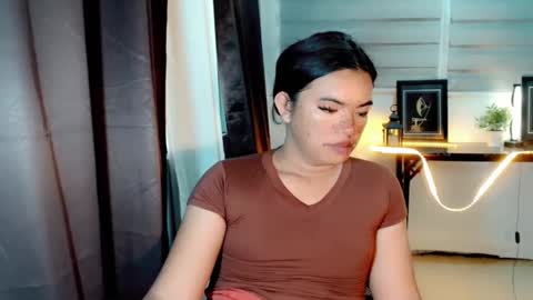 hot_ellamae online show from April 11, 7:13 am