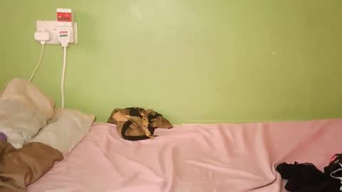 hot_latifah online show from October 24, 11:44 am