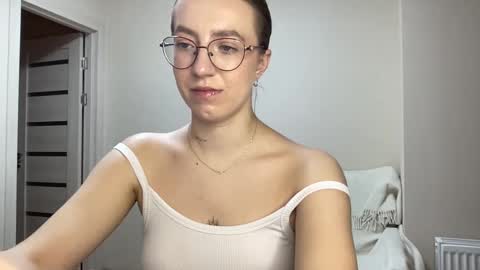 Lina online show from December 21, 3:09 pm