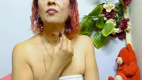 hot queen online show from July 30, 4:29 pm