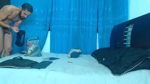 Hot Sharks   online show from September 16, 5:32 am