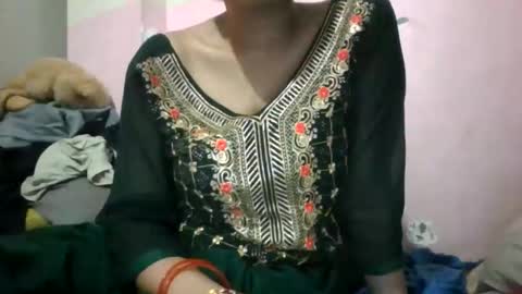 sona online show from May 12, 8:56 am