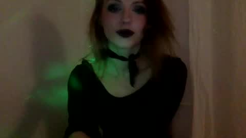 hotashell917328 online show from March 15, 7:50 pm