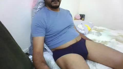 Snapshot of hotboy8677 chatting on October 23, 8:27 am Hotboy8677 online show from October 23, 8:27 am