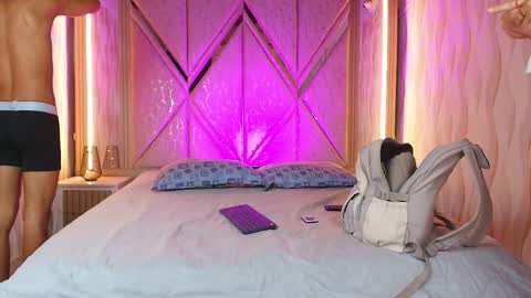 hotcouple_222 online show from April 5, 7:27 am