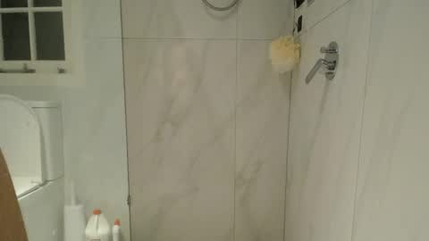 hotforit01 online show from February 16, 9:04 am