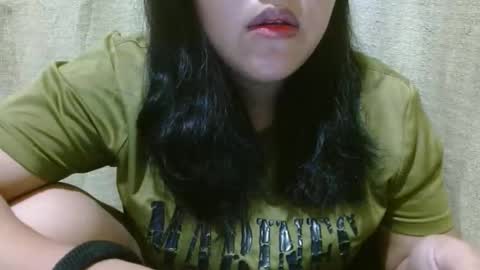Snapshot of hotiemorenagurl18 chatting on October 23, 2:29 pm hotiemorenagurl18 online show from October 23, 2:29 pm