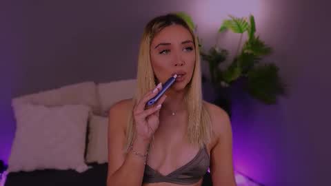 Maria online show from November 27, 4:42 am