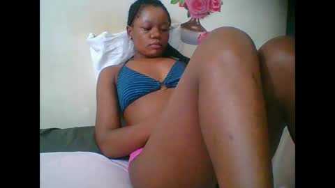 Snapshot of hotjeylee chatting on October 22, 3:10 am LOYCE online show from October 22, 3:10 am