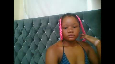 LOYCE online show from December 17, 2:57 pm