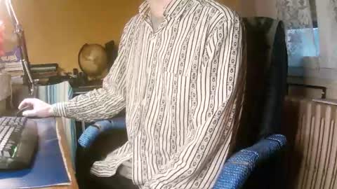 hotleopold online show from February 3, 4:44 pm