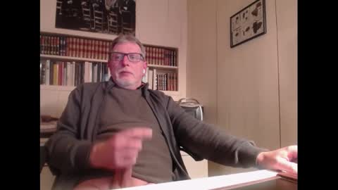 Snapshot of hotlux_54 chatting on December 28, 10:34 pm hotlux_54 online show from December 28, 10:34 pm