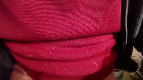 Snapshot of hotlux_54 chatting on December 5, 3:23 pm hotlux_54 online show from December 5, 3:23 pm