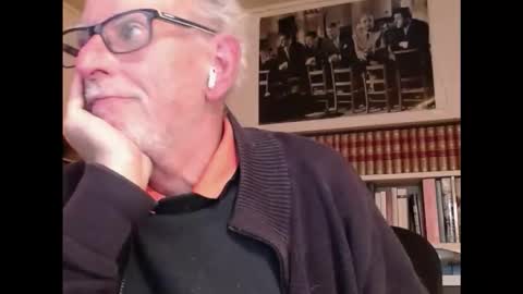 Snapshot of hotlux_54 chatting on October 18, 4:55 pm hotlux_54 online show from October 18, 4:55 pm