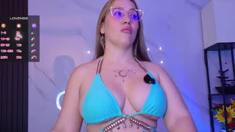 Sussy Bloom  online show from June 21, 1:12 am