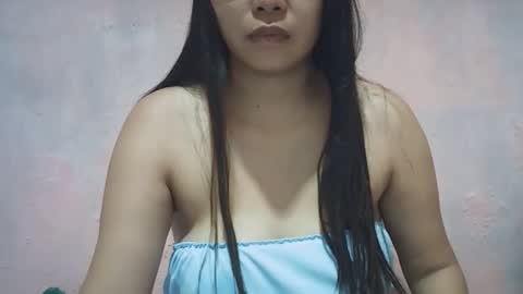 hotpink4u04 online show from May 31, 10:00 pm