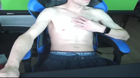 hotsummerboy89 online show from January 24, 2:51 pm