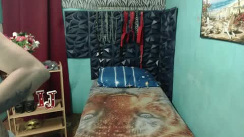 hottasianme online show from January 8, 9:53 am