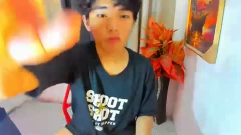 hottestloues online show from March 21, 4:29 am