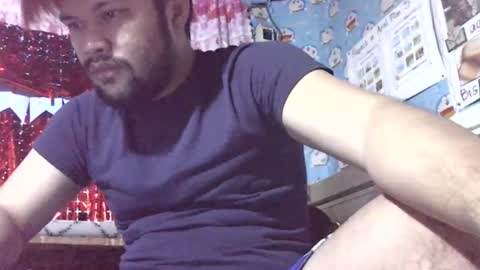 HottestPinoy32 online show from December 8, 5:17 am