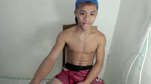 hottie_migs online show from May 1, 4:23 pm