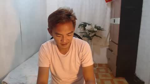 hottiemilfcouple online show from September 18, 8:51 am