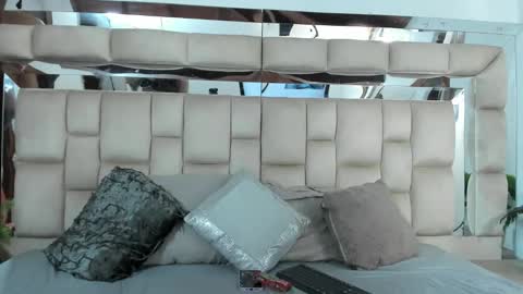   online show from November 17, 12:08 pm