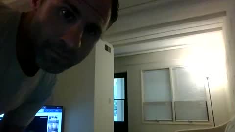 hotwhitedude2026 online show from June 4, 11:55 pm