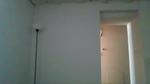 hotwhitedude2026 online show from June 5, 5:18 pm